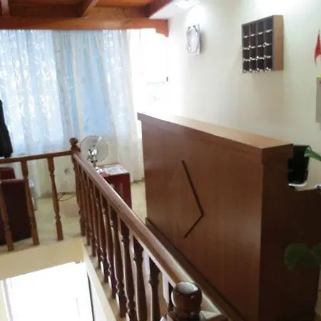 Hotel 7777 3* Tirana