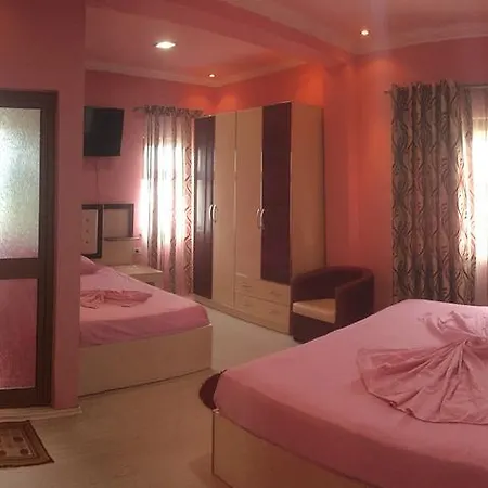 Hotel 7777 Szálloda Tirana