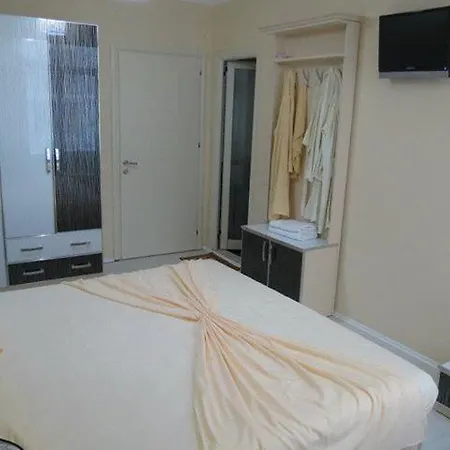 Hotel 7777 Szálloda Tirana