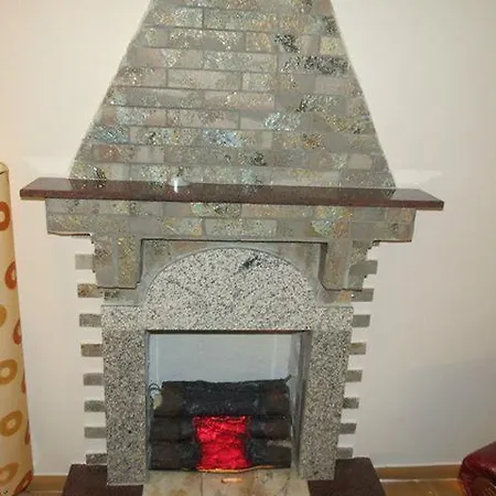 מלון Hotel 7777 טיראנה