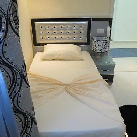 Hotel 7777 3* Tirana