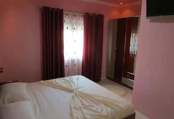 Hotel 7777 3* Tirana